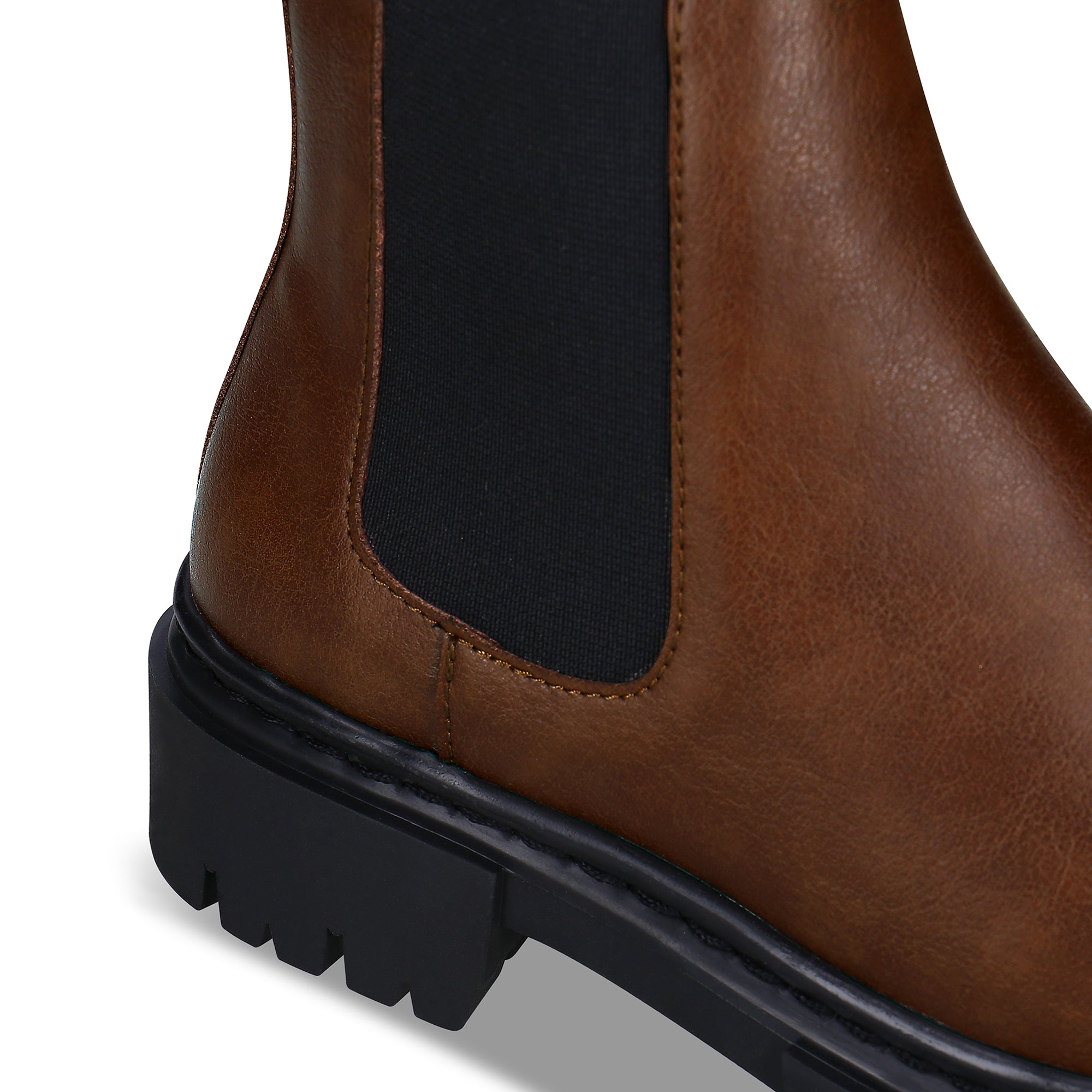Bottine chelsea vegan Molly marron en cuir végan — bout rond confiant