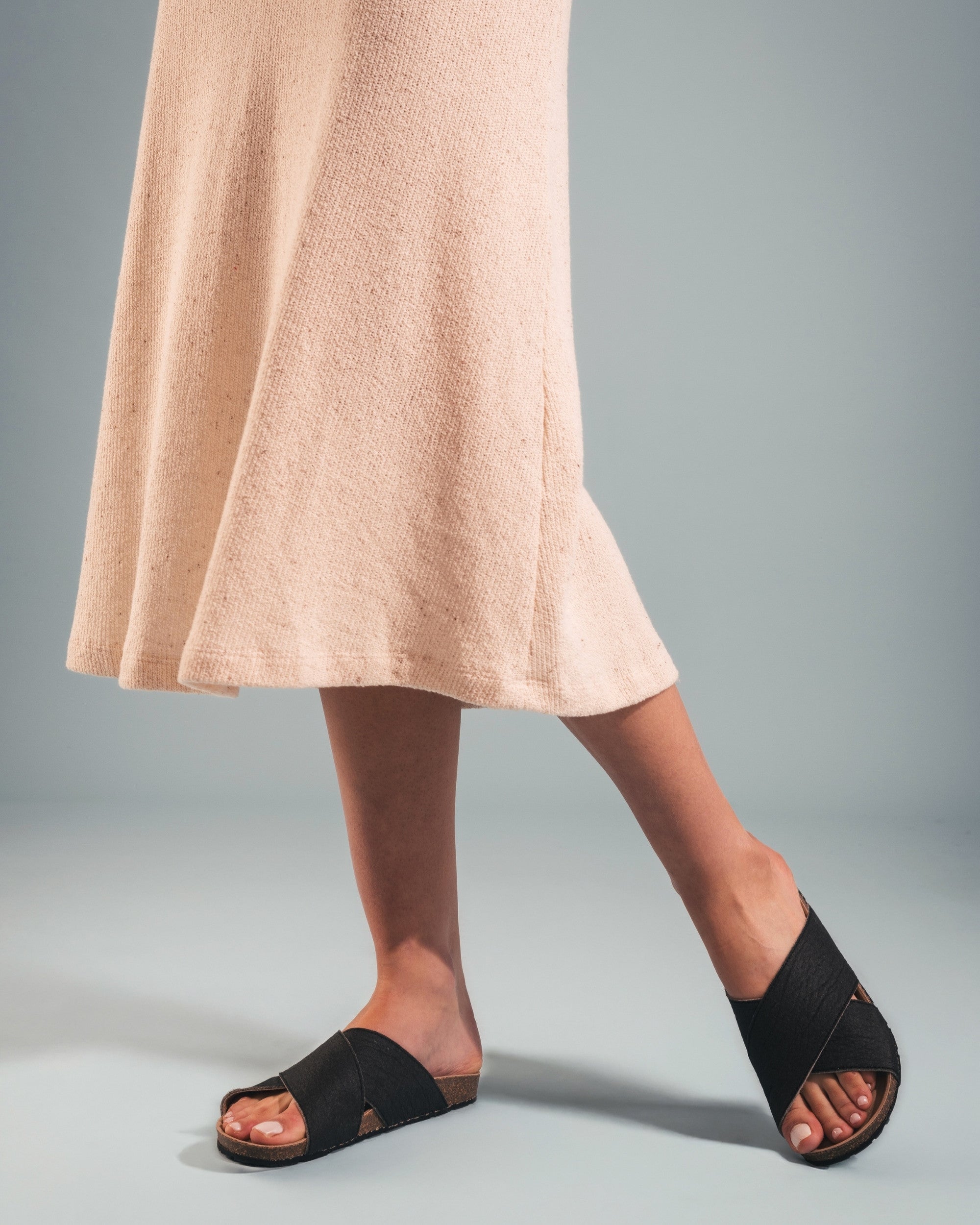 Sandale vegan Tupai noire — semelle rembourrée noire confort